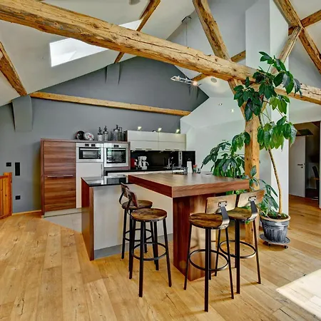 Rupp Apartment *